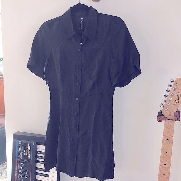 Zara Flowy Mini Dress in Black - Picture 4 of 11